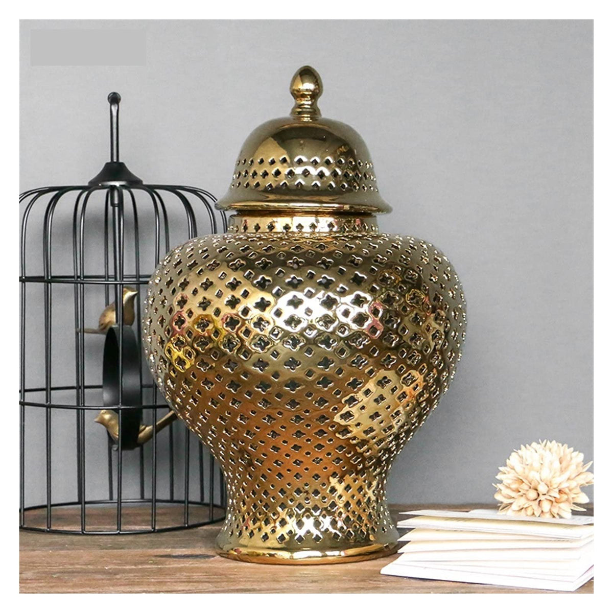 Sculpture Statue Gold Silver Ceramic Storage Jars with Lid Baroque Hollow Art Crafts European Vintage Ornaments Living Room Desk Decoration Modern Home Decoration (Color : Red)